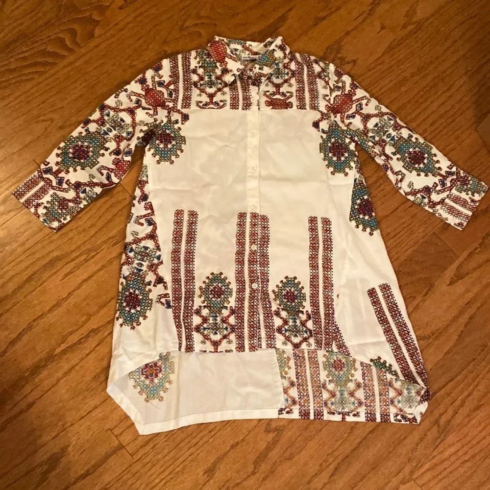 NWOT Parsley & Sage long shirt, size small, would be so cute with leggings